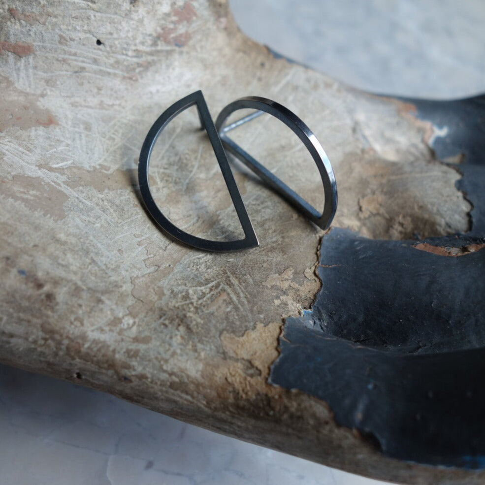 Oxidized Half Moon Earrings- Medium