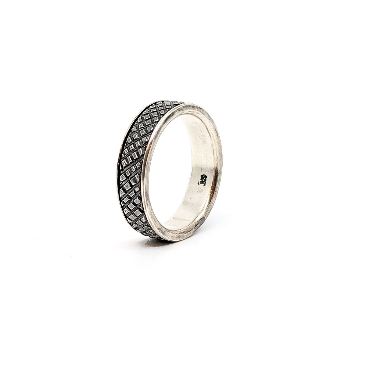 Knurled Ring + Liner