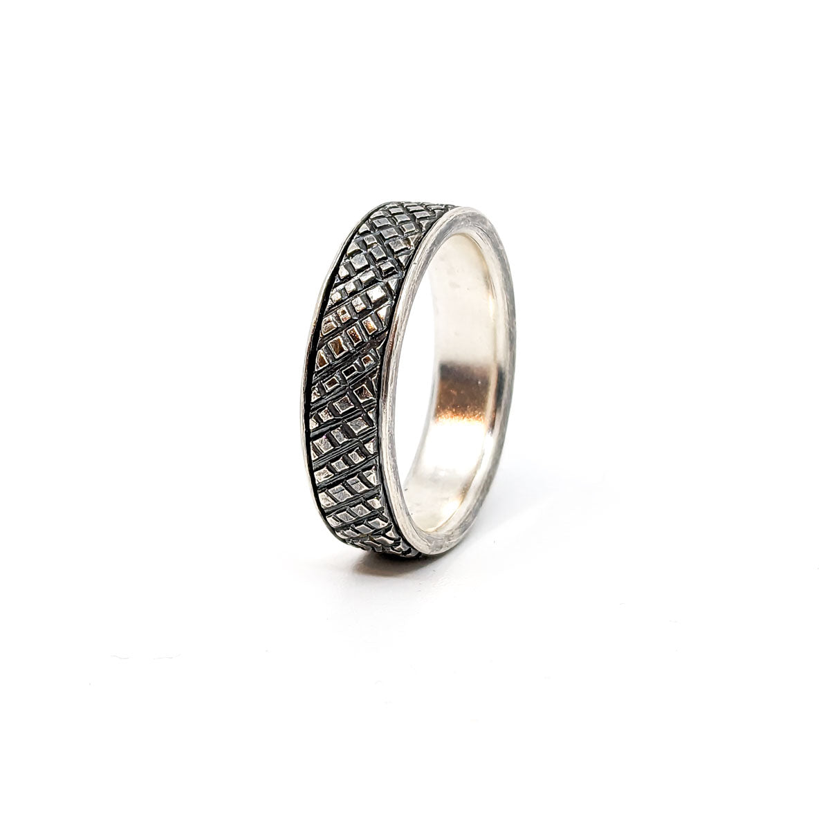 Knurled Ring + Liner