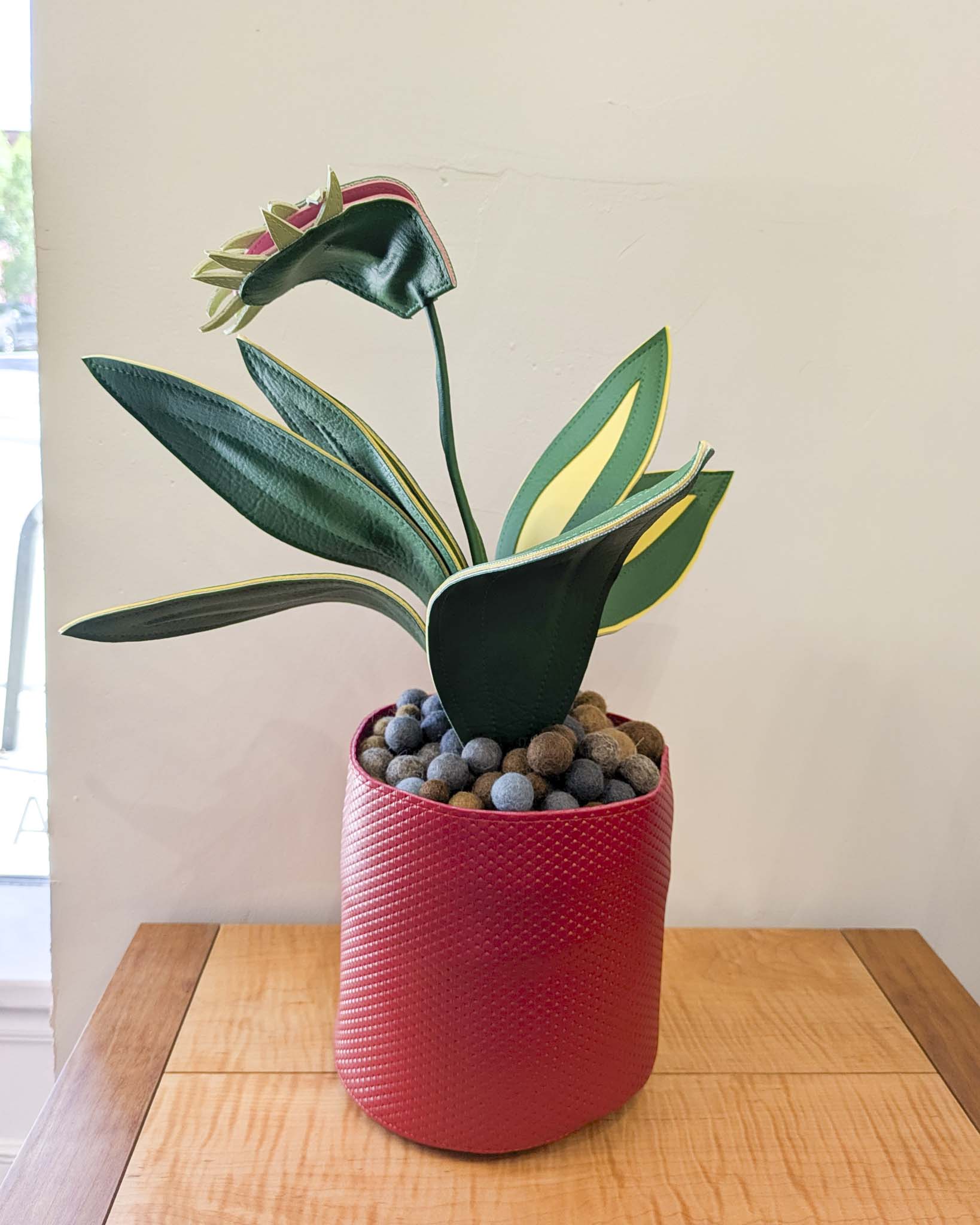 Large Fake Plant- Venus Fly Trap (Red Pot)