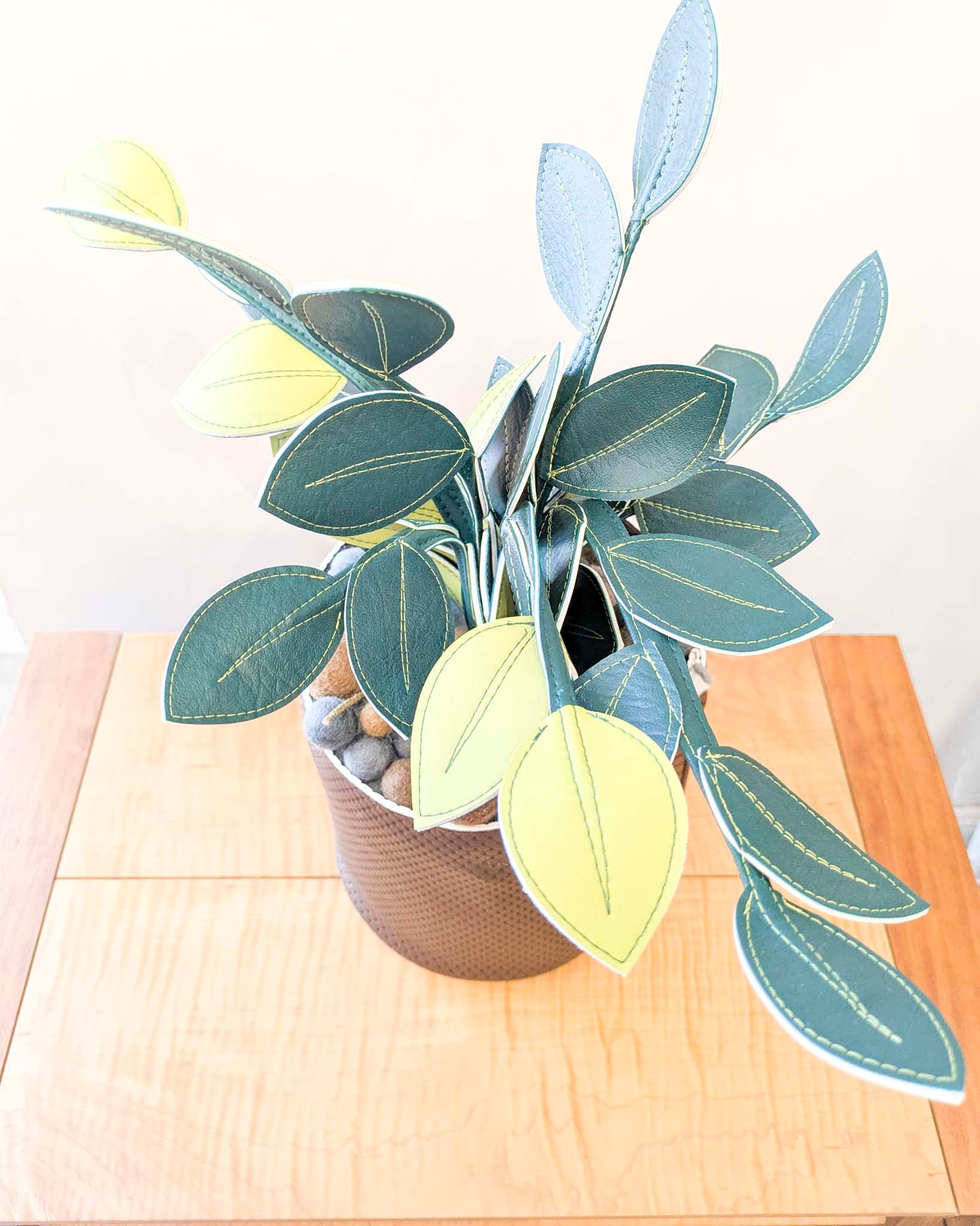 Large Fake Plant- Hoya (Brown Pot)