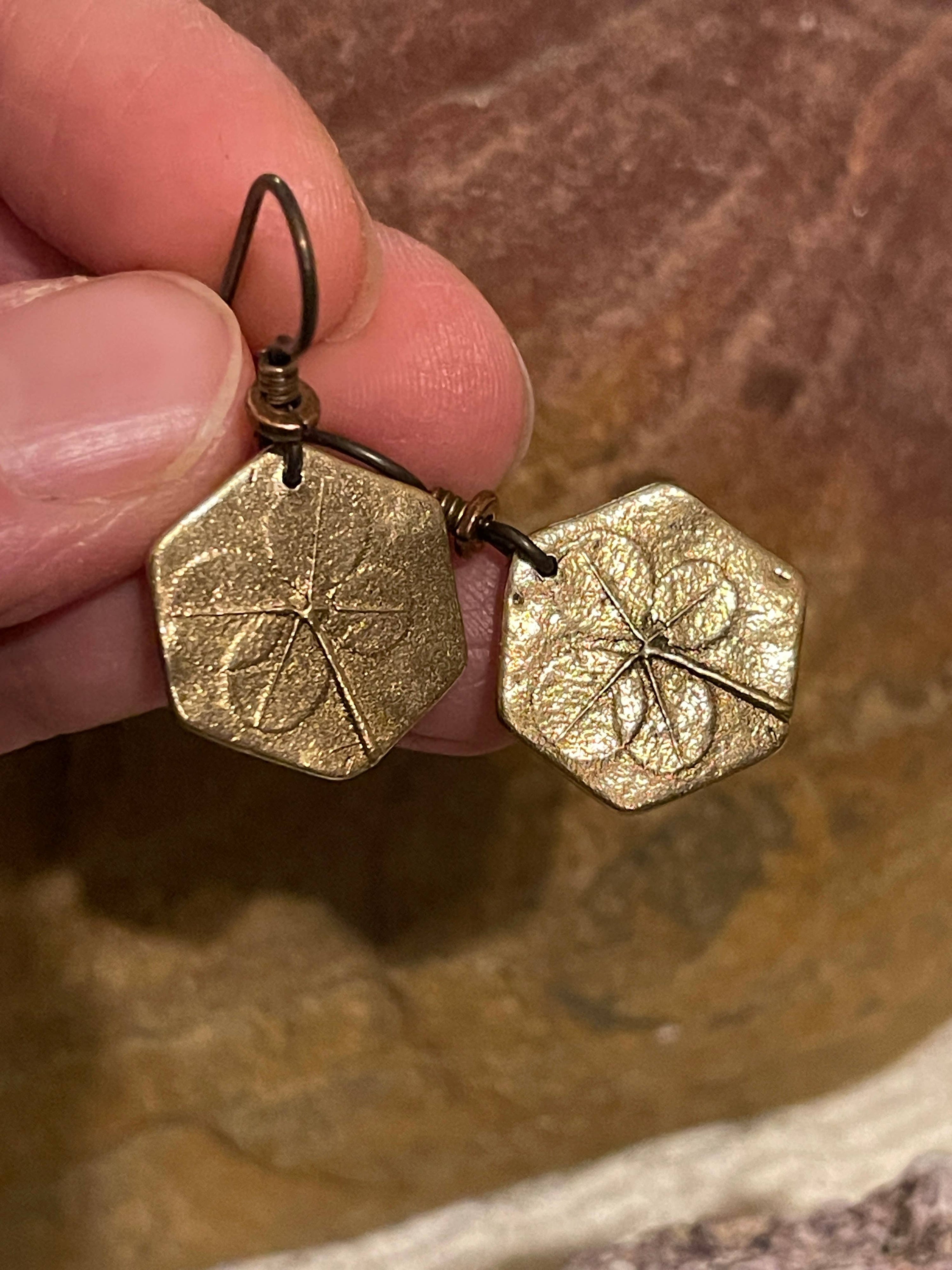 Four Leaf Clover Earrings -Bronze