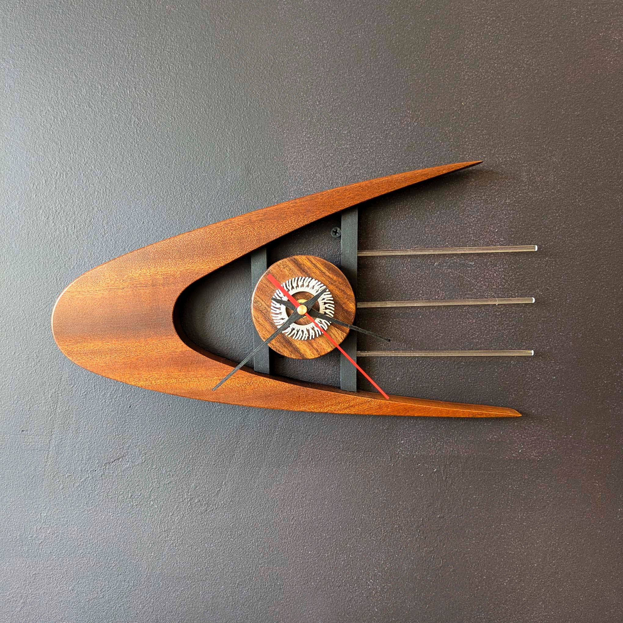 Caught In Flight- Clock