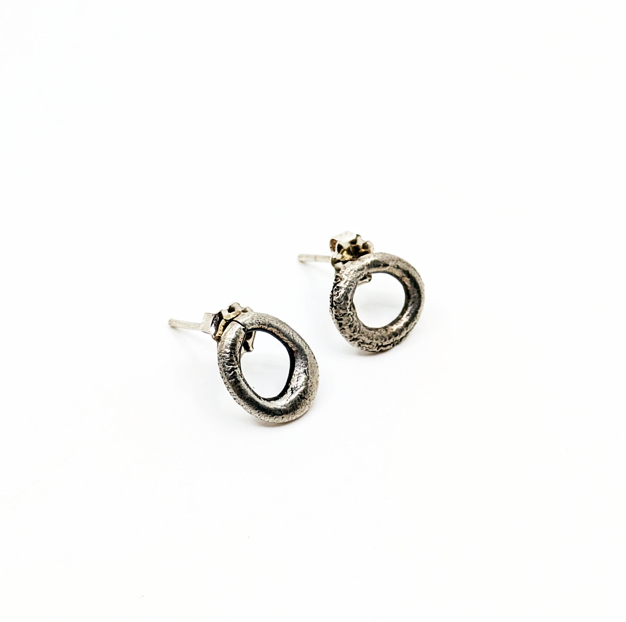 Earthen "O" Studs