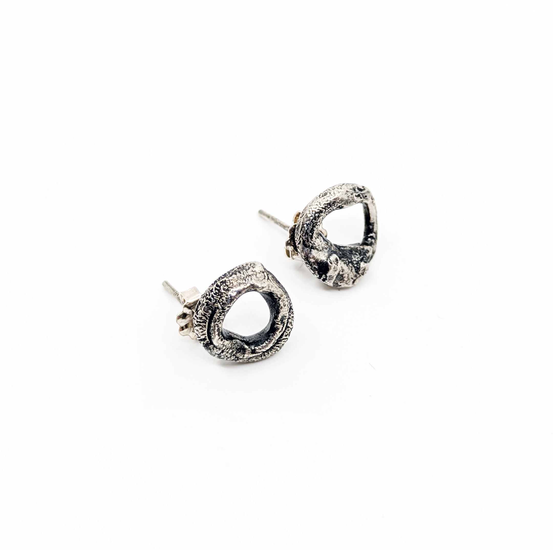 Earthen "O" Studs