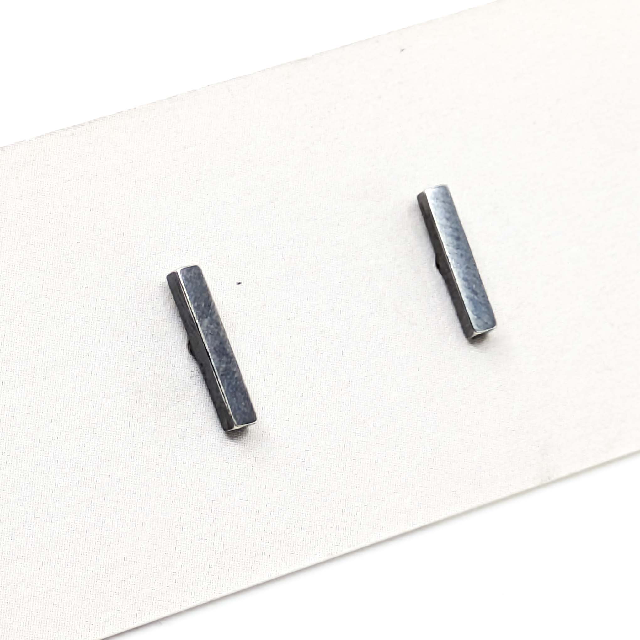 Bar Earrings-Small/Black