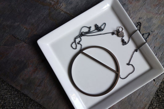 Oxidized Circle Long Necklace